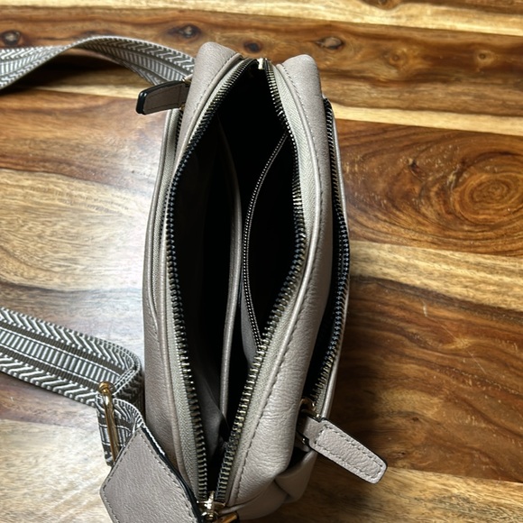 Crossover Small Purse - Picture 3 of 3